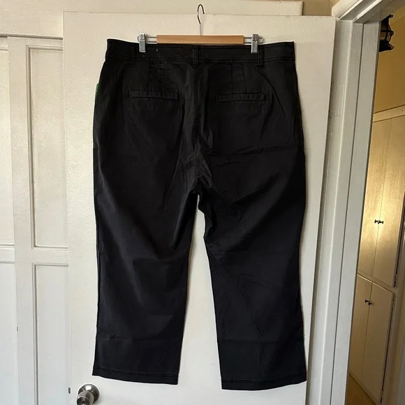 GAP Girlfriend Khaki - Dark Gray Wide Leg Ankle Pants. Size 20. - Picture 5 of 10